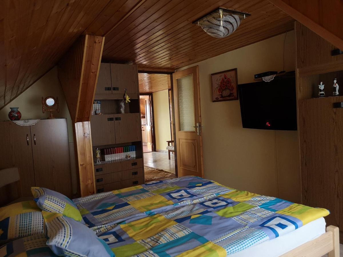 Szabo Vendeghaz Hotel Siklós Buitenkant foto