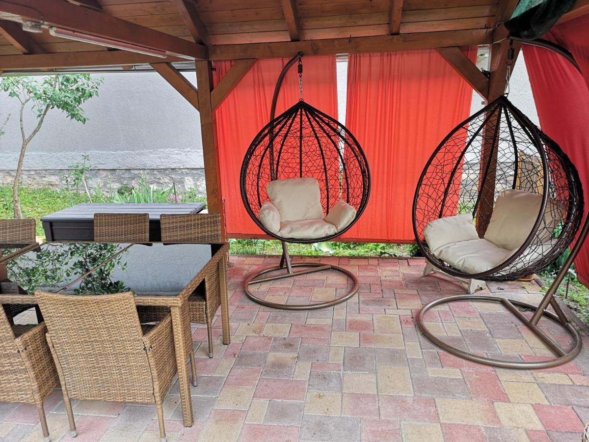 Szabo Vendeghaz Hotel Siklós Buitenkant foto